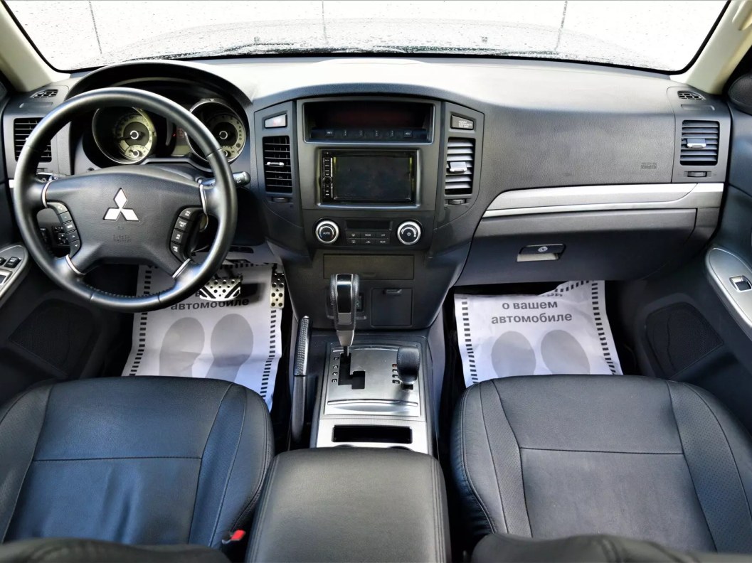 Mitsubishi Pajero Instyle S82 3.2 АКПП фото 10