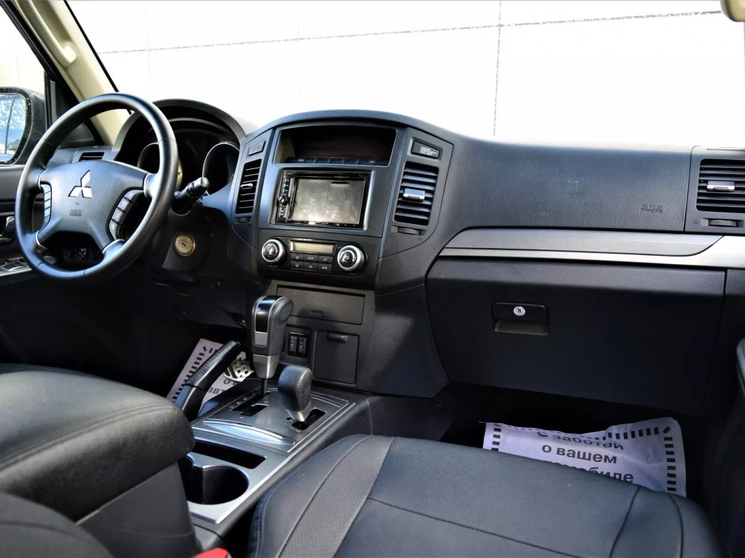 Mitsubishi Pajero Instyle S82 3.2 АКПП фото 11