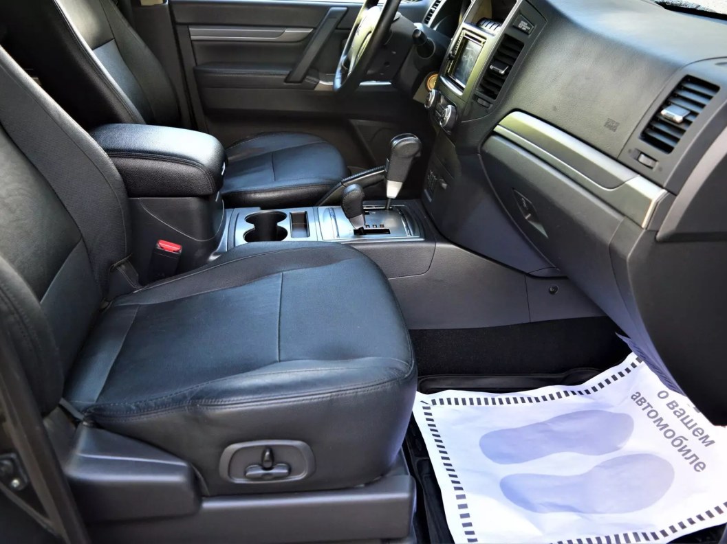 Mitsubishi Pajero Instyle S82 3.2 АКПП фото 14