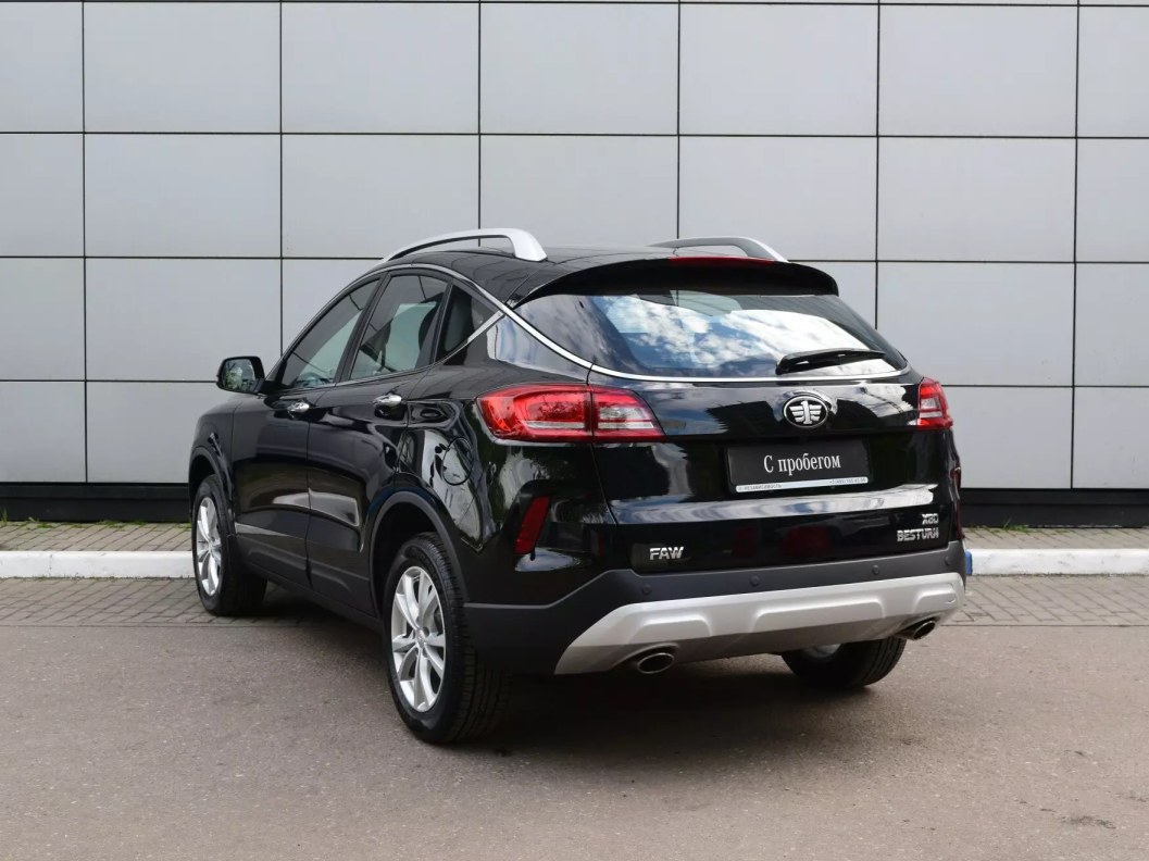 FAW Besturn X80 Luxury 2.0  фото 6