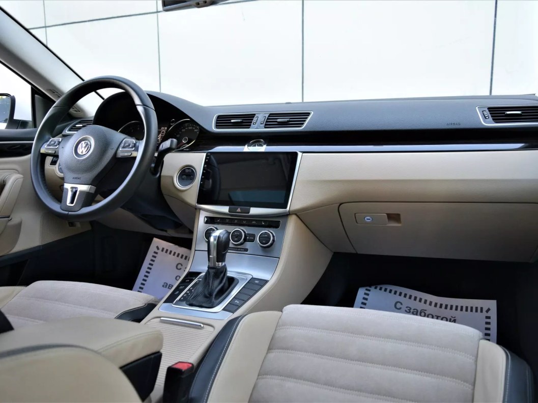 Volkswagen Passat CC Sport 1.8 DSG фото 11