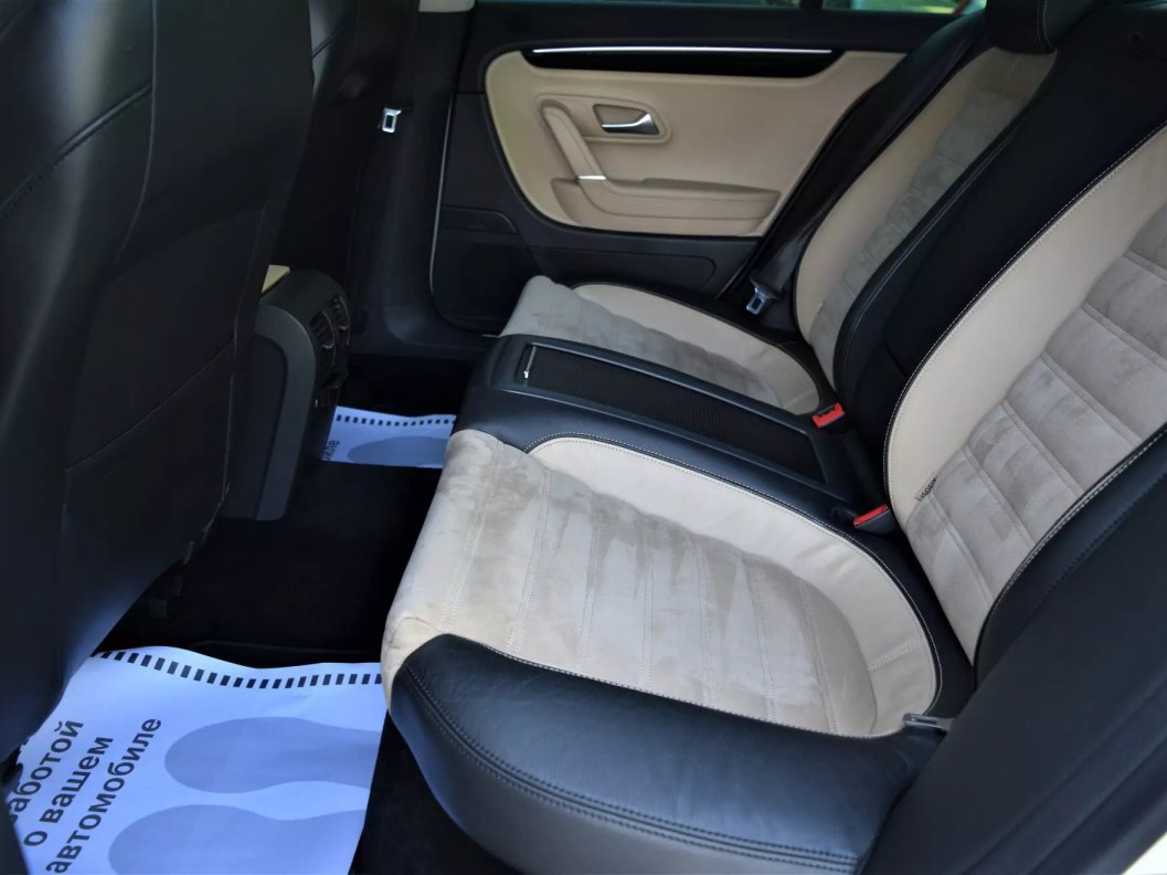 Volkswagen Passat CC Sport 1.8 DSG фото 12