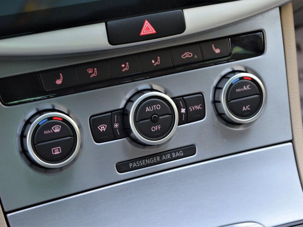 Volkswagen Passat CC Sport 1.8 DSG фото 17