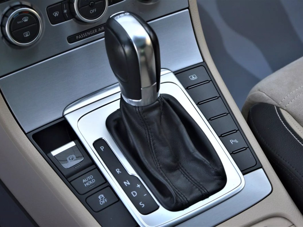 Volkswagen Passat CC Sport 1.8 DSG фото 19