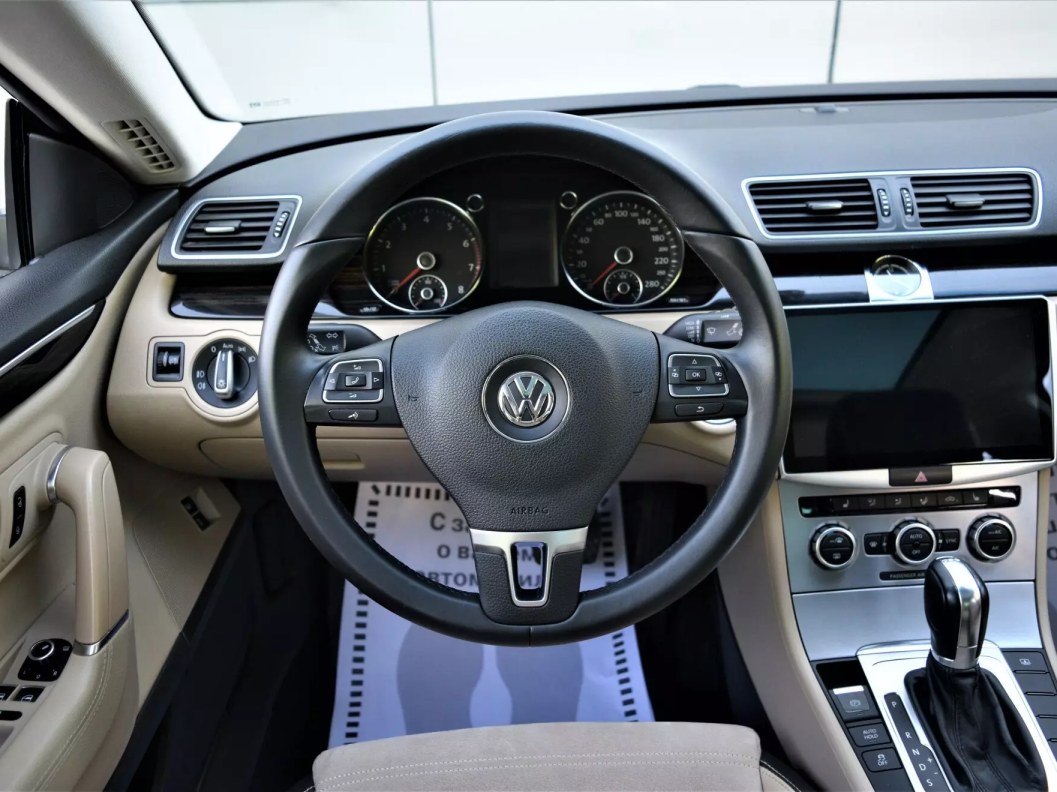 Volkswagen Passat CC Sport 1.8 DSG фото 22