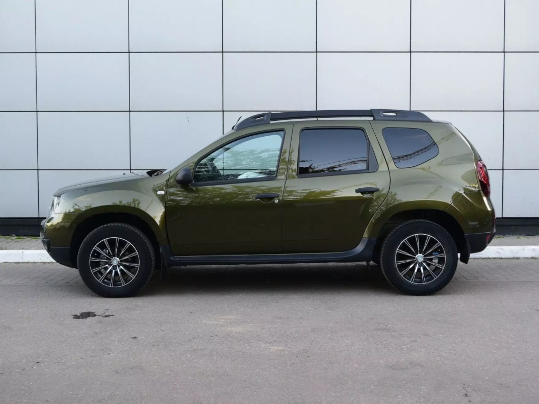 Renault Duster Expression 1.6 МКПП фото 4
