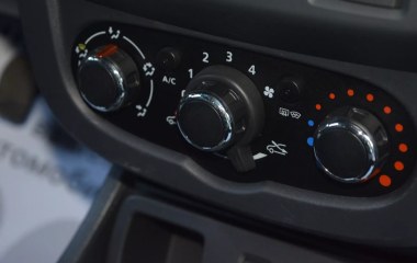 Renault Duster Expression 1.6 МКПП превью 14