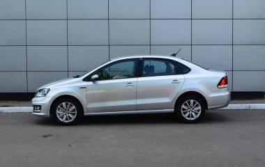Volkswagen Polo Highline 1.6 АКПП превью 4