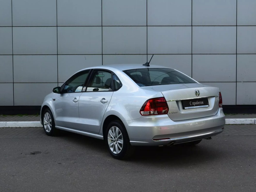 Volkswagen Polo Highline 1.6 АКПП фото 5