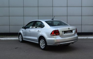 Volkswagen Polo Highline 1.6 АКПП превью 5