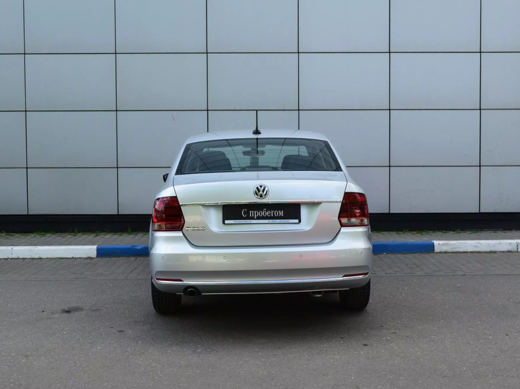 Volkswagen Polo Highline 1.6 АКПП фото 6