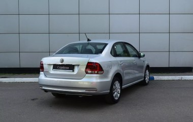 Volkswagen Polo Highline 1.6 АКПП превью 7