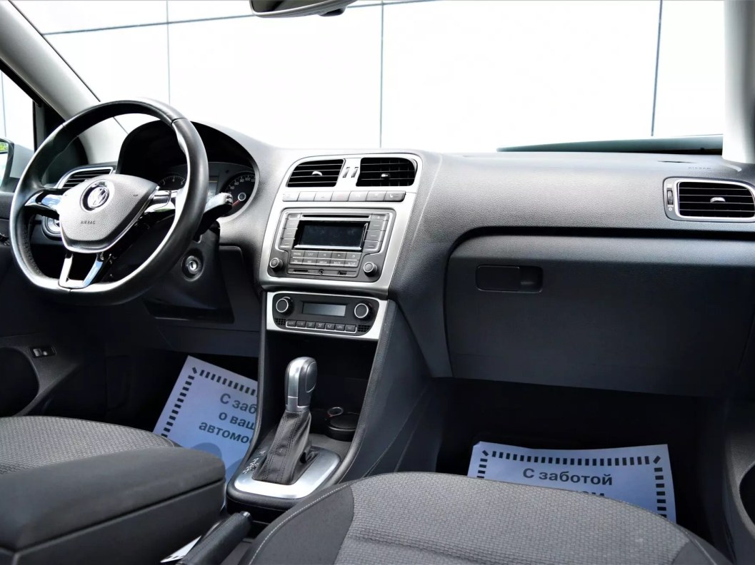 Volkswagen Polo Highline 1.6 АКПП фото 20
