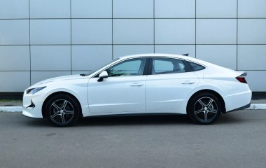Hyundai Sonata бензин, АКПП, передний привод  превью 4