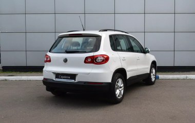 Volkswagen Tiguan 2.0 АКПП превью 4