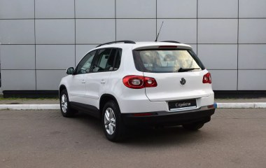 Volkswagen Tiguan 2.0 АКПП превью 6