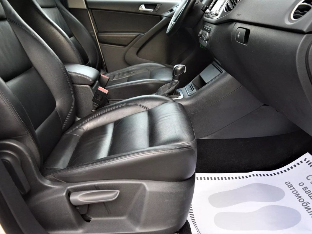 Volkswagen Tiguan 2.0 АКПП фото 8