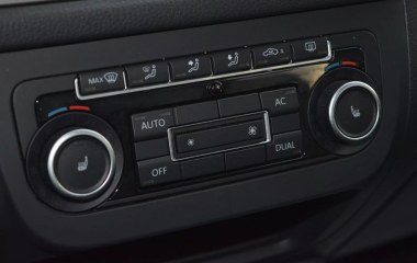 Volkswagen Tiguan 2.0 АКПП превью 13