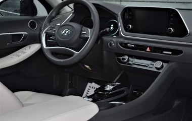 Hyundai Sonata бензин, АКПП, передний привод  превью 8