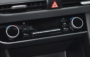 Hyundai Sonata бензин, АКПП, передний привод  превью 17
