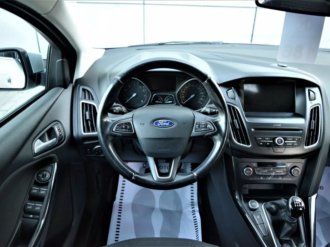 Ford Focus SYNC Edition 1.6 МКПП фото 10