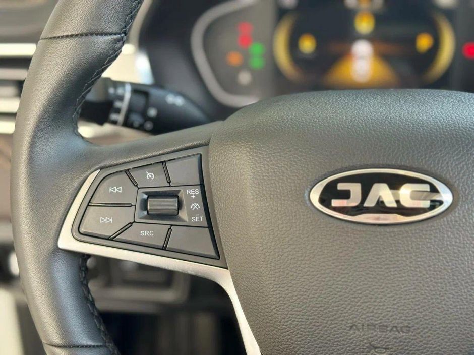 JAC J7 Tech 1.5 CVT, 2024 фото 12