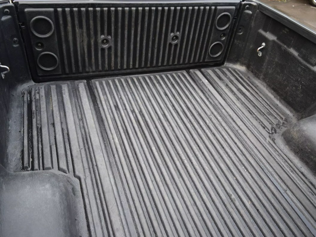 Toyota Hilux Стандарт 2.4 МКПП фото 8