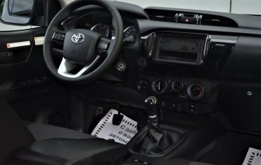 Toyota Hilux Стандарт 2.4 МКПП превью 12