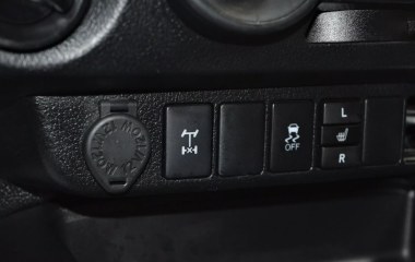 Toyota Hilux Стандарт 2.4 МКПП превью 14
