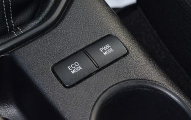 Toyota Hilux Стандарт 2.4 МКПП превью 15