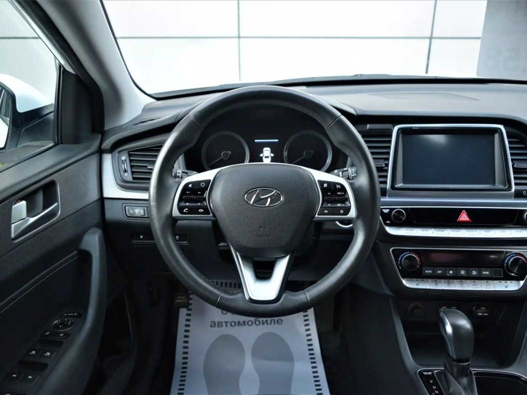 Hyundai Sonata Style 2.0 АКПП фото 11