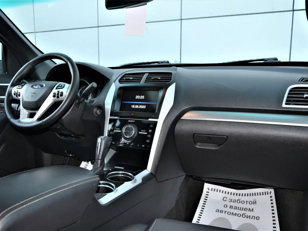 Ford Explorer Sport 3.5  фото 10