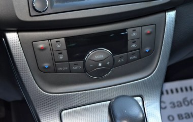 Nissan Tiida Elegance Connect 1.6 CVT превью 11