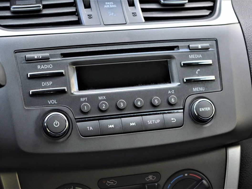 Nissan Tiida Comfort 1.6 CVT фото 11