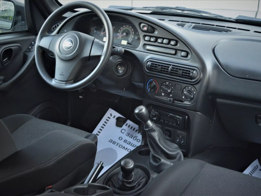 ВАЗ (Lada) Niva Comfort Offroad 1.7 МКПП фото 8