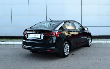 Hyundai Solaris Comfort + Light + Winter + Safety 1.6 АКПП превью 4