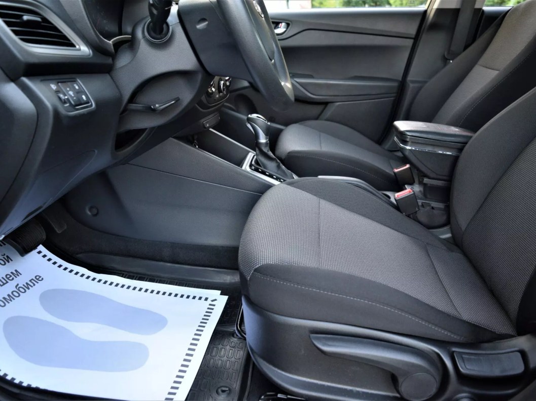 Hyundai Solaris Comfort + Light + Winter + Safety 1.6 АКПП фото 7