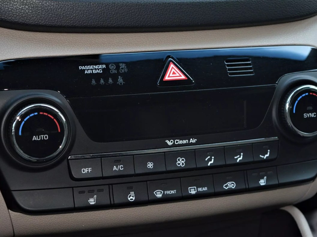 Hyundai Tucson Family Чемпионская серия 2.0 АКПП фото 11