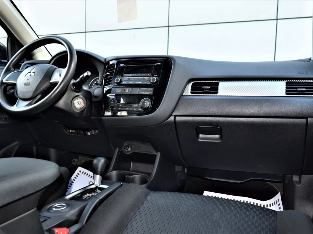 Mitsubishi Outlander Invite S03 2.0 CVT фото 7