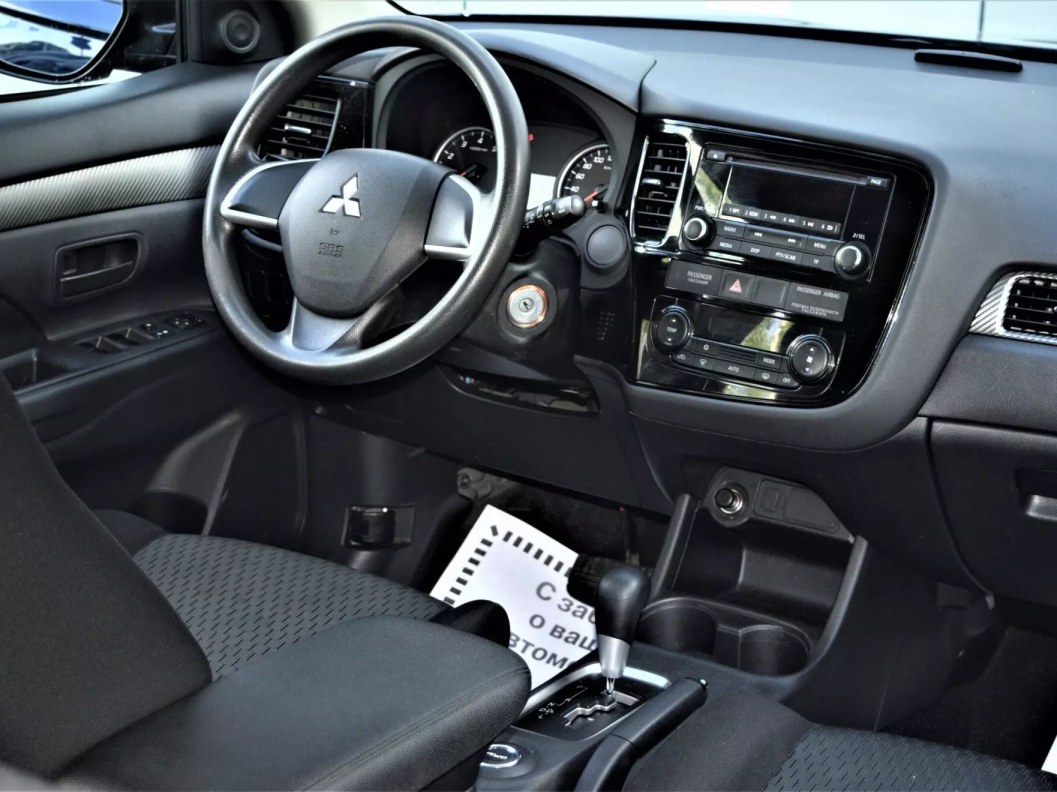 Mitsubishi Outlander Invite S03 2.0 CVT фото 8