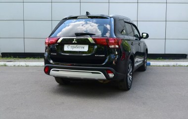 Mitsubishi Outlander Intense+ 2.0 CVT превью 5