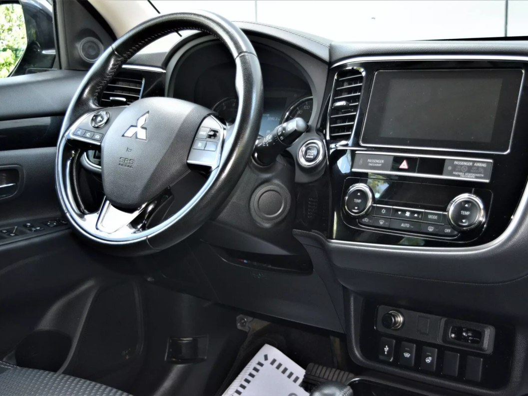 Mitsubishi Outlander Intense+ 2.0 CVT фото 9