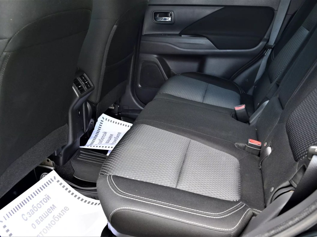 Mitsubishi Outlander Intense+ 2.0 CVT фото 16