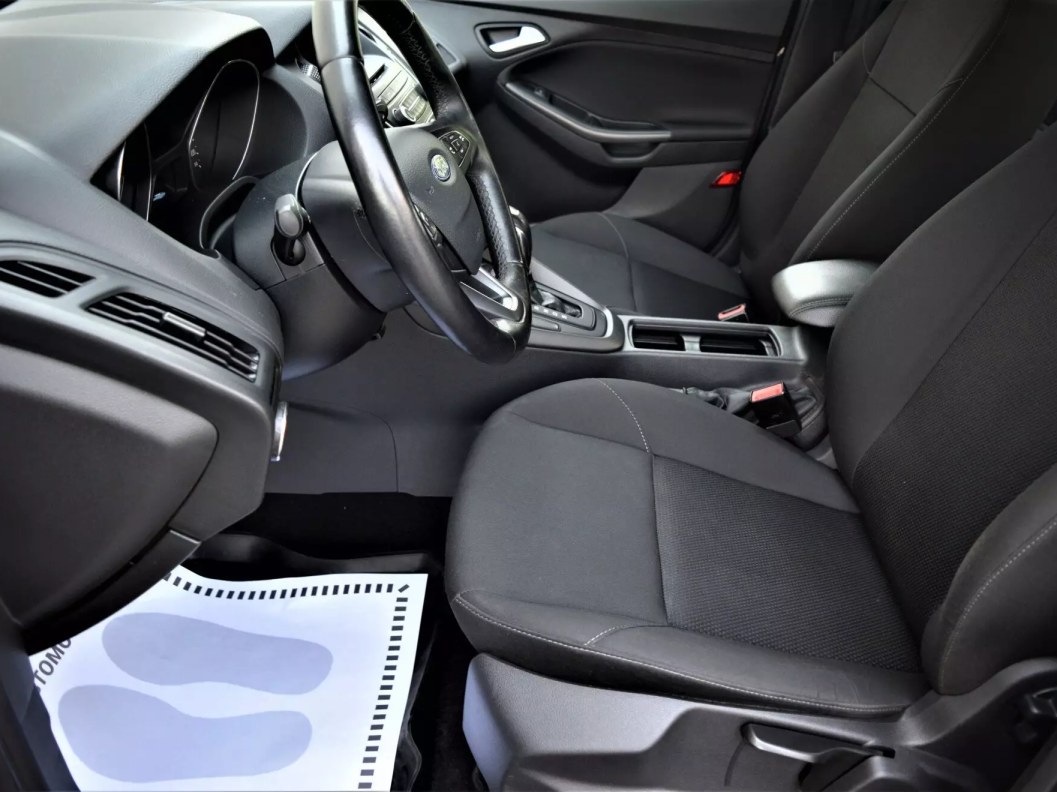 Ford Focus Trend Plus 1.6  фото 7