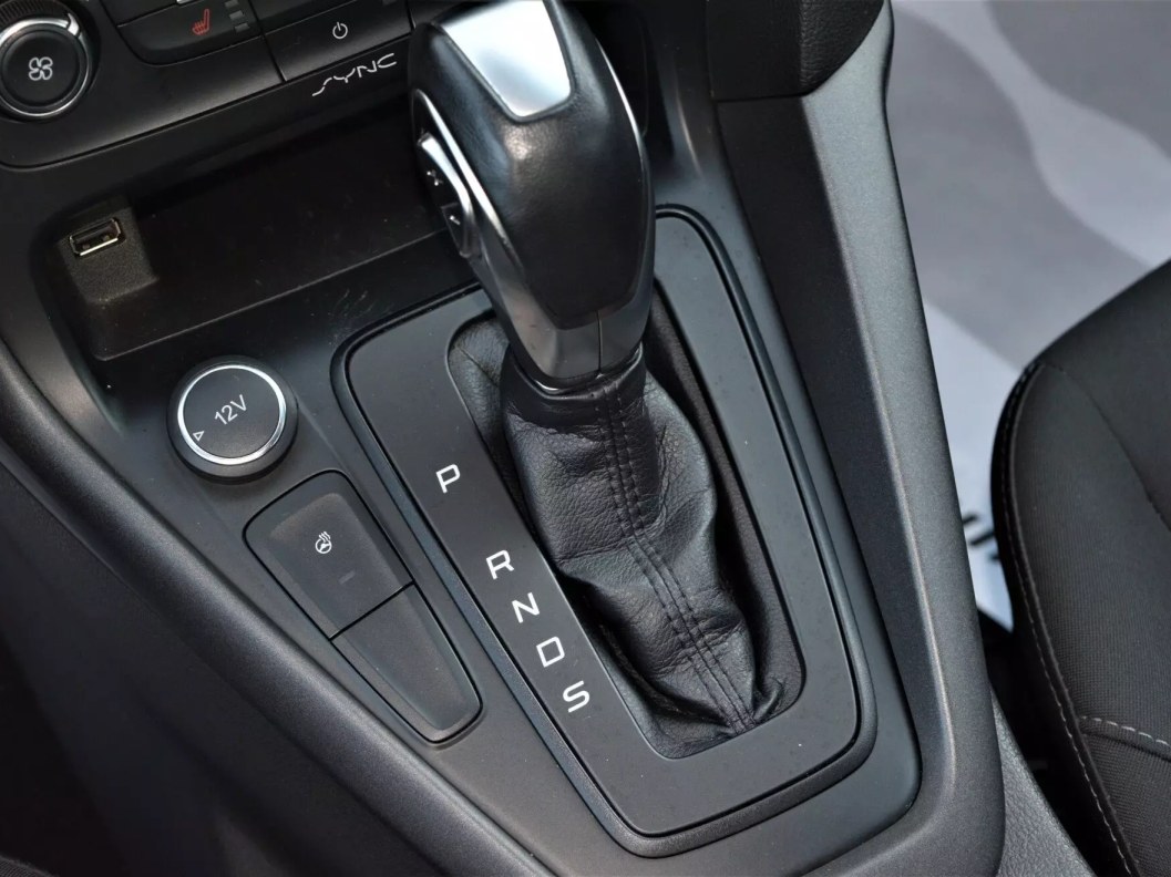 Ford Focus Trend Plus 1.6  фото 13