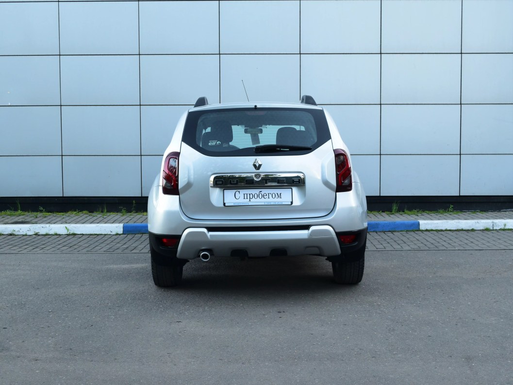 Renault Duster Privilege 1.6 МКПП фото 6