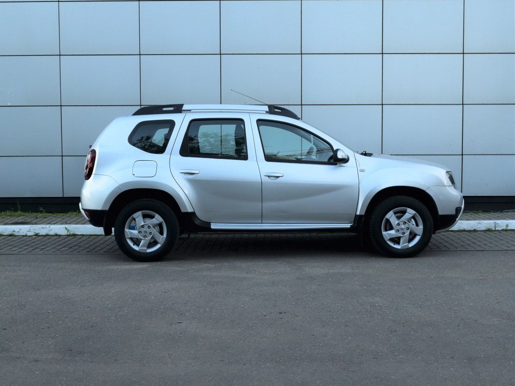 Renault Duster Privilege 1.6 МКПП фото 8