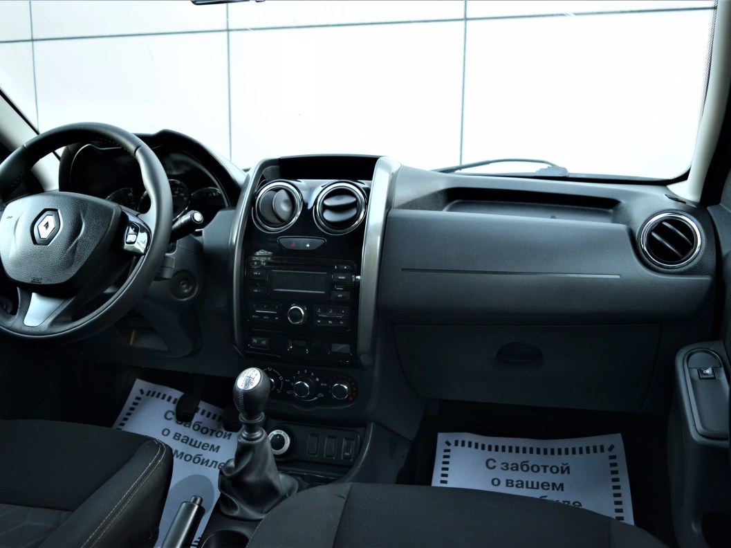 Renault Duster Privilege 1.6 МКПП фото 10