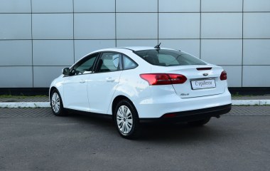 Ford Focus Trend 1.6  превью 5