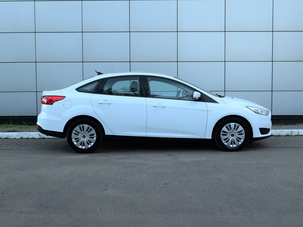 Ford Focus Trend 1.6  фото 8